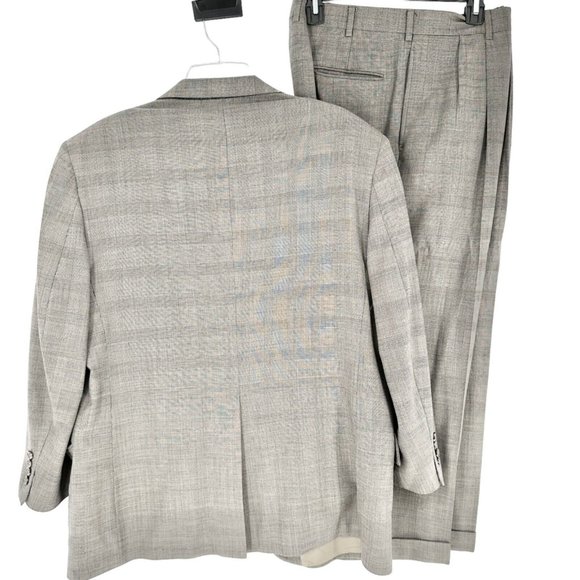 Jos A Banks Traveler's Collection Suit Men's Gray Jacket and Slacks EUC - Picture 4 of 10